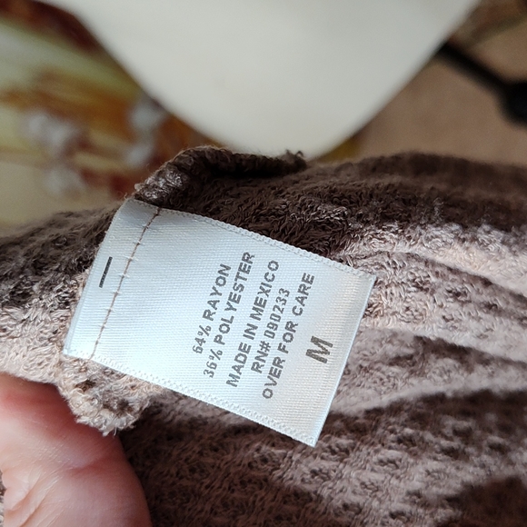 Loose fitting, long sleeve, super soft turtle neck - Picture 5 of 5